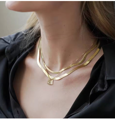 The Someone Initial Necklace with Diamond